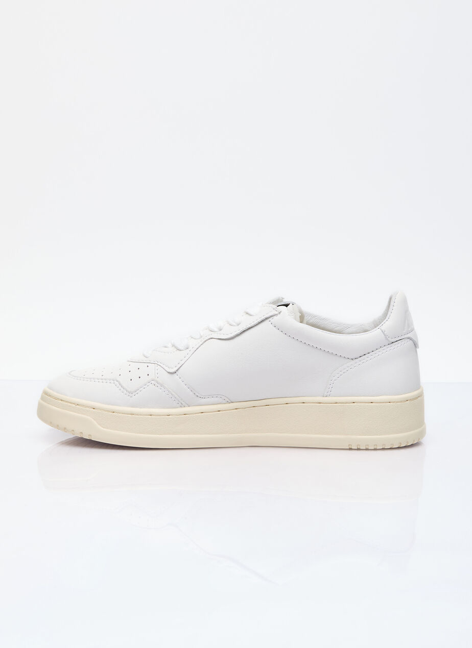 Medalist Low Top Sneakers