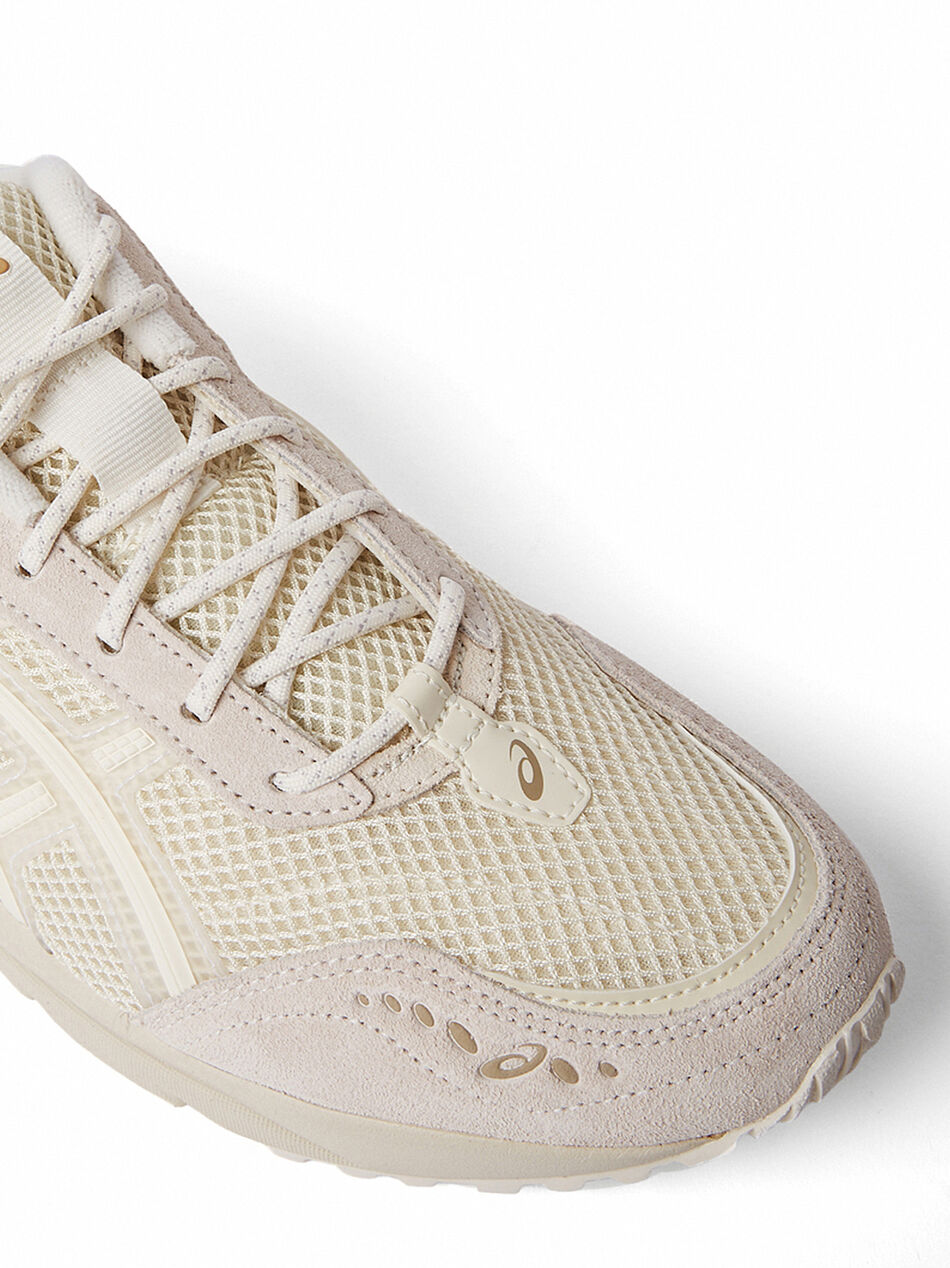 GEL-1090v2 Sneakers in Cream