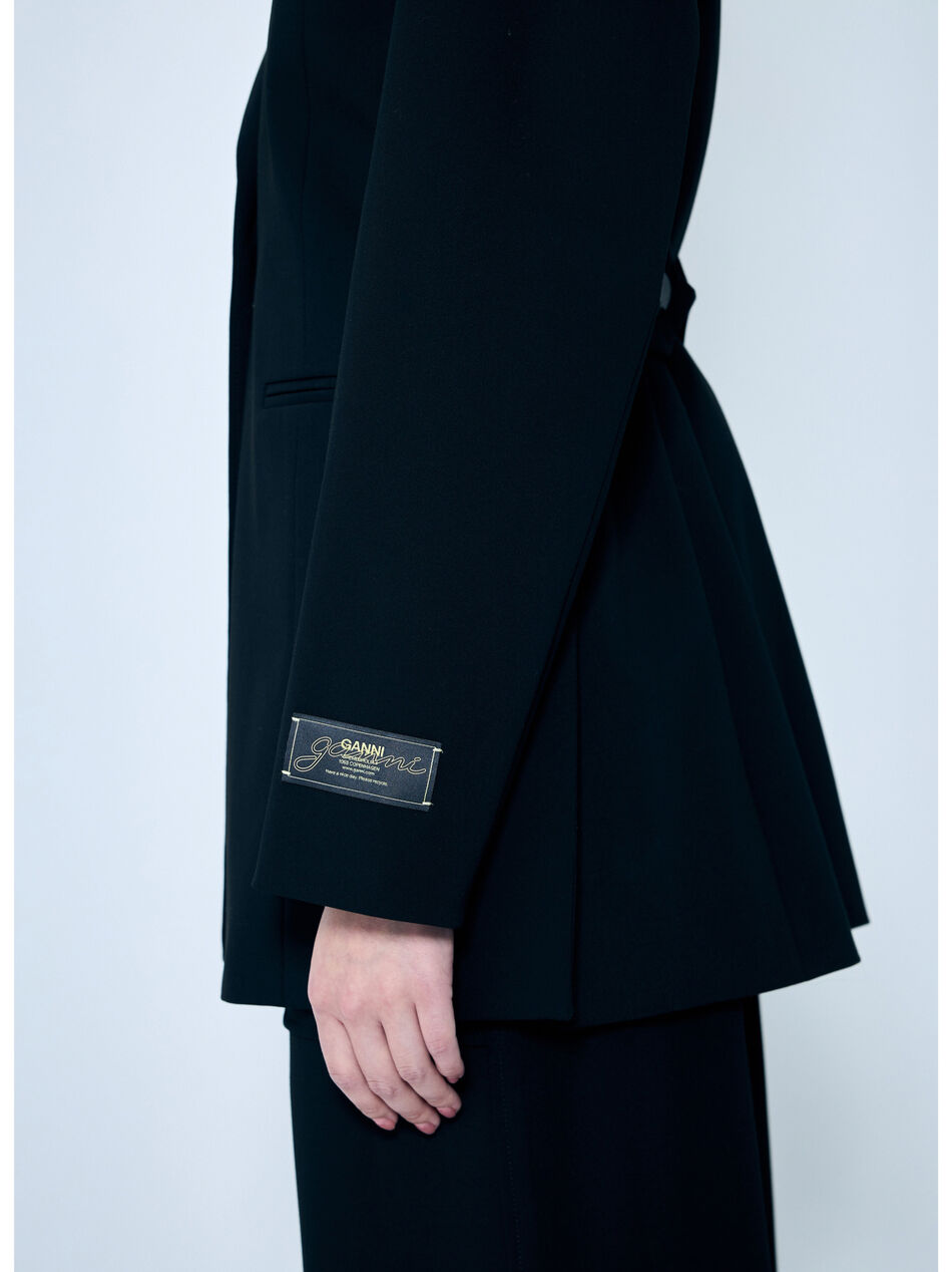 Solid Twill Suiting Blazer