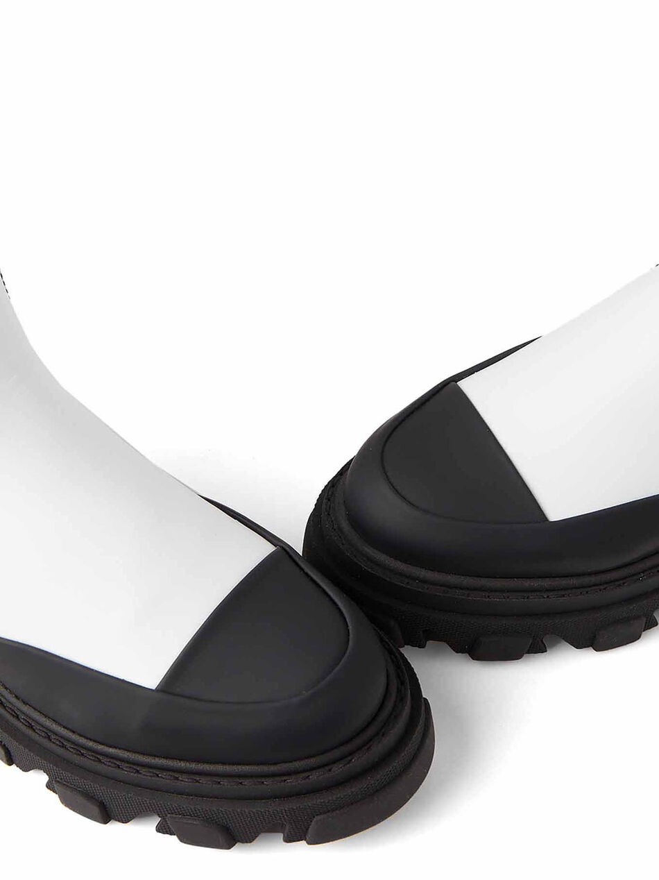 Chelsea Boots in White Leather