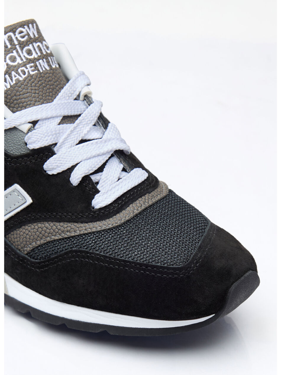 997 Sneakers