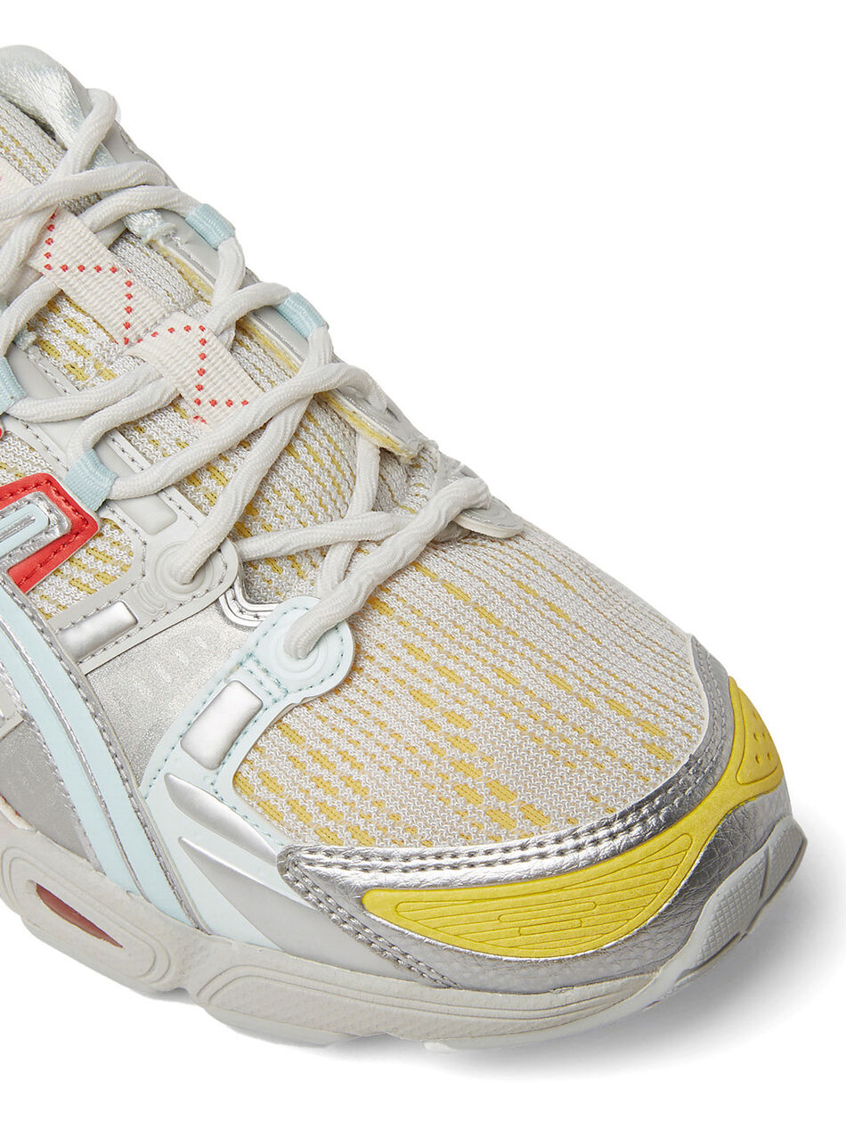 UB5-S Gel Nimbus 9 Sneakers in Light Blue