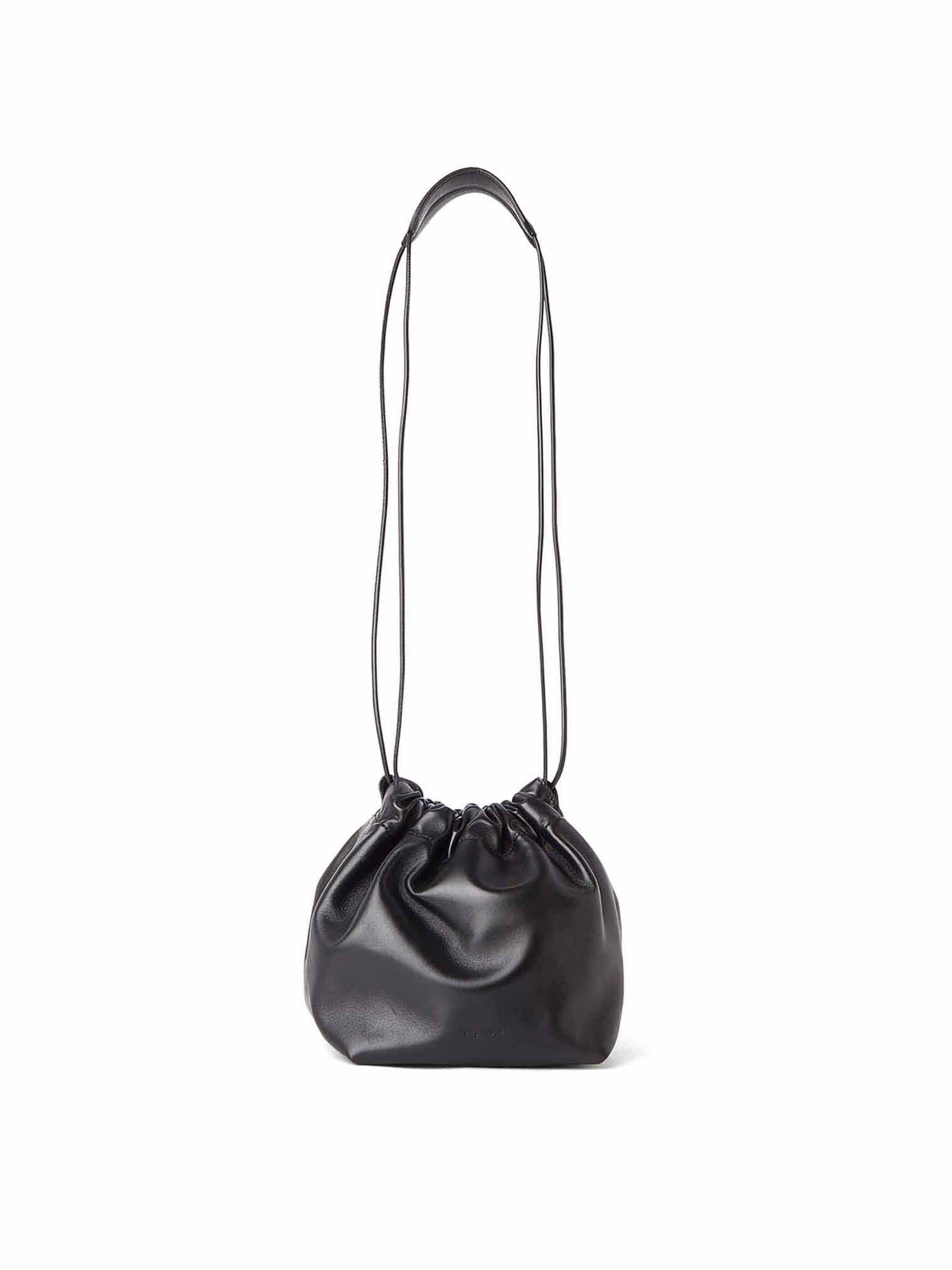 drawstring shoulder bag／black leather Jil Sander Drawstring Shoulder Bag in Black Leather | THE FLAMEL®