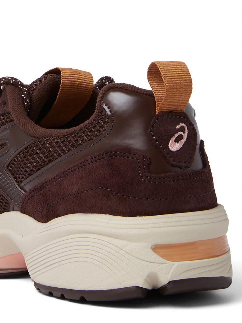 Gel-1090 Sneakers in Brown