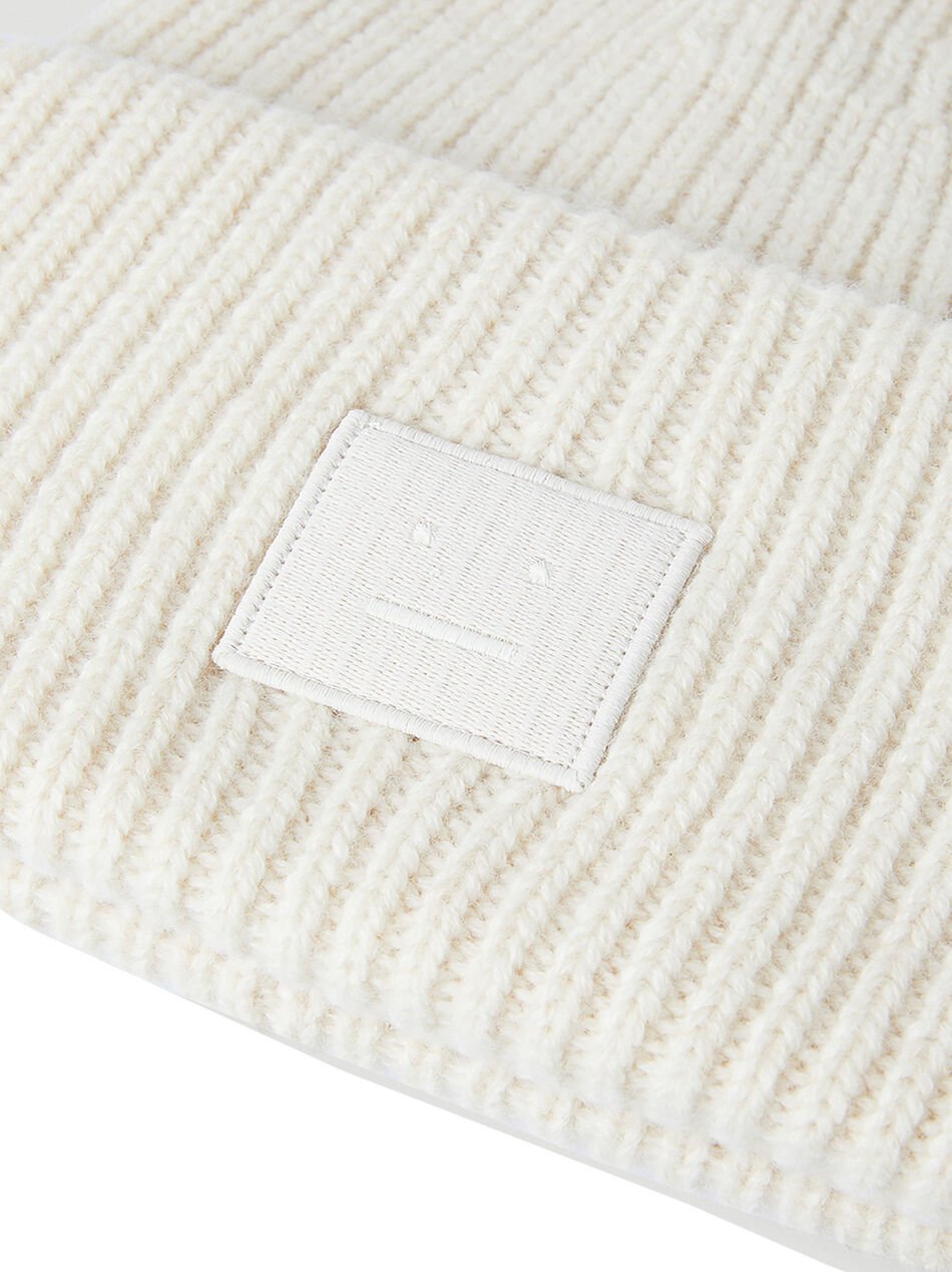 Berretto Pansy Beige con Patch Face