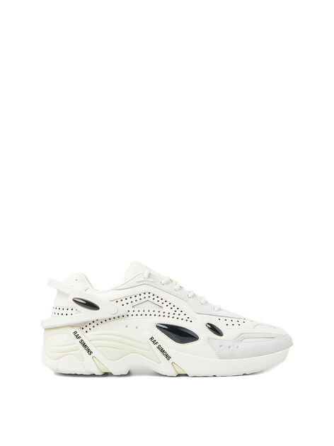 Cyclone 21 Sneakers in White