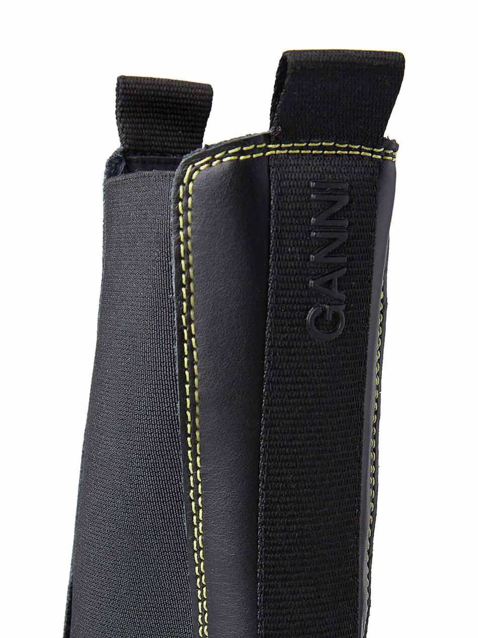 Chelsea Boots in Black Leather