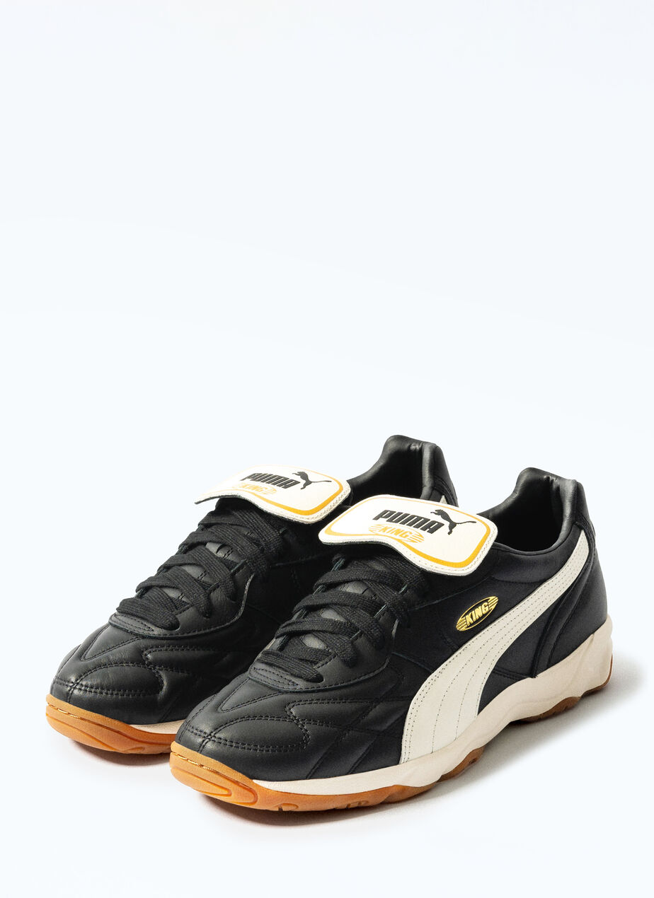 KING Indoor Sneakers