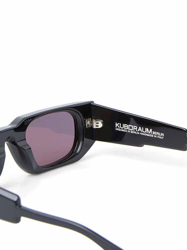 Kuboraum U8 Black Sunglasses | THE FLAMEL® display picture 1