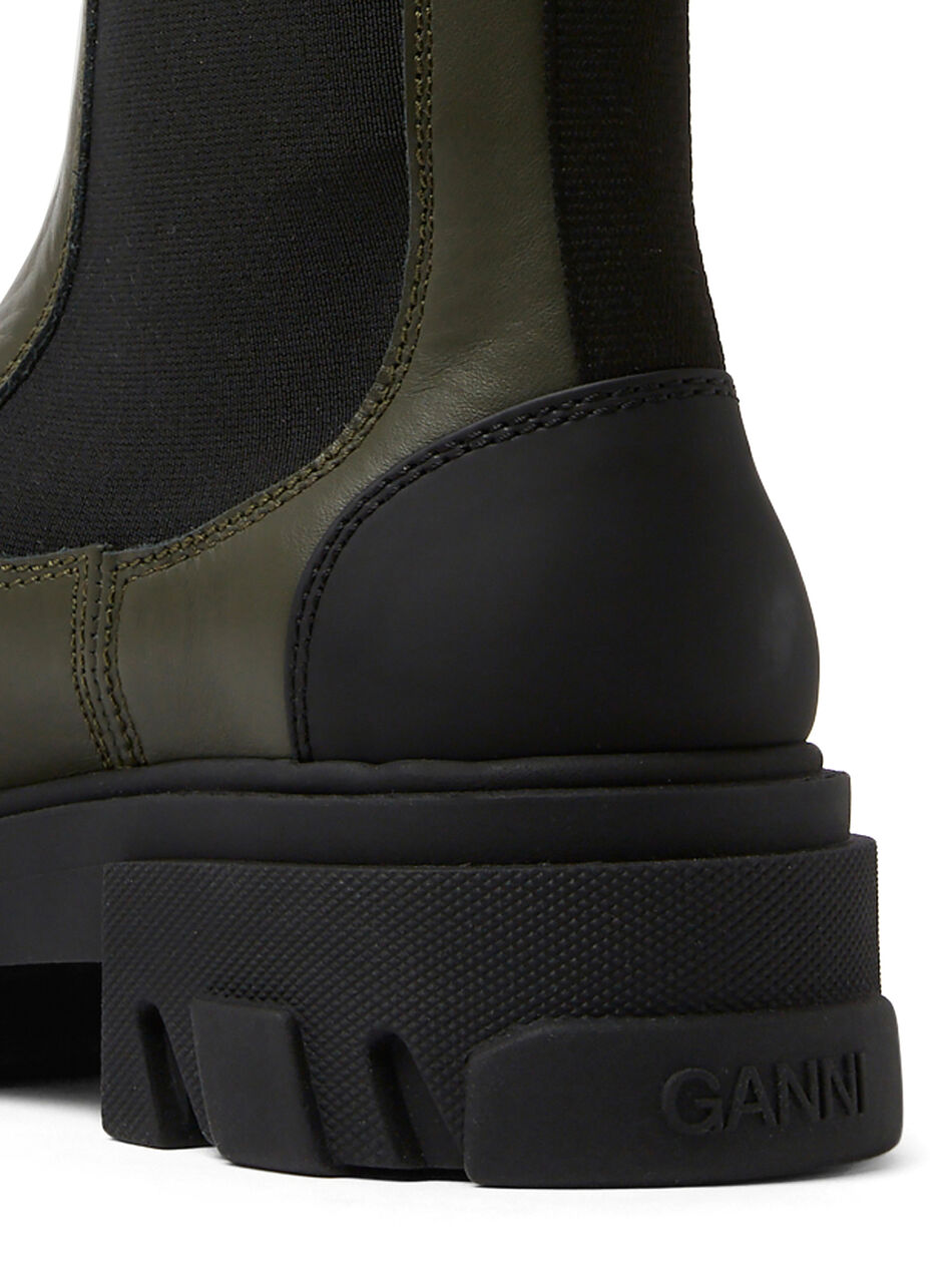 Chunky Chelsea Boots