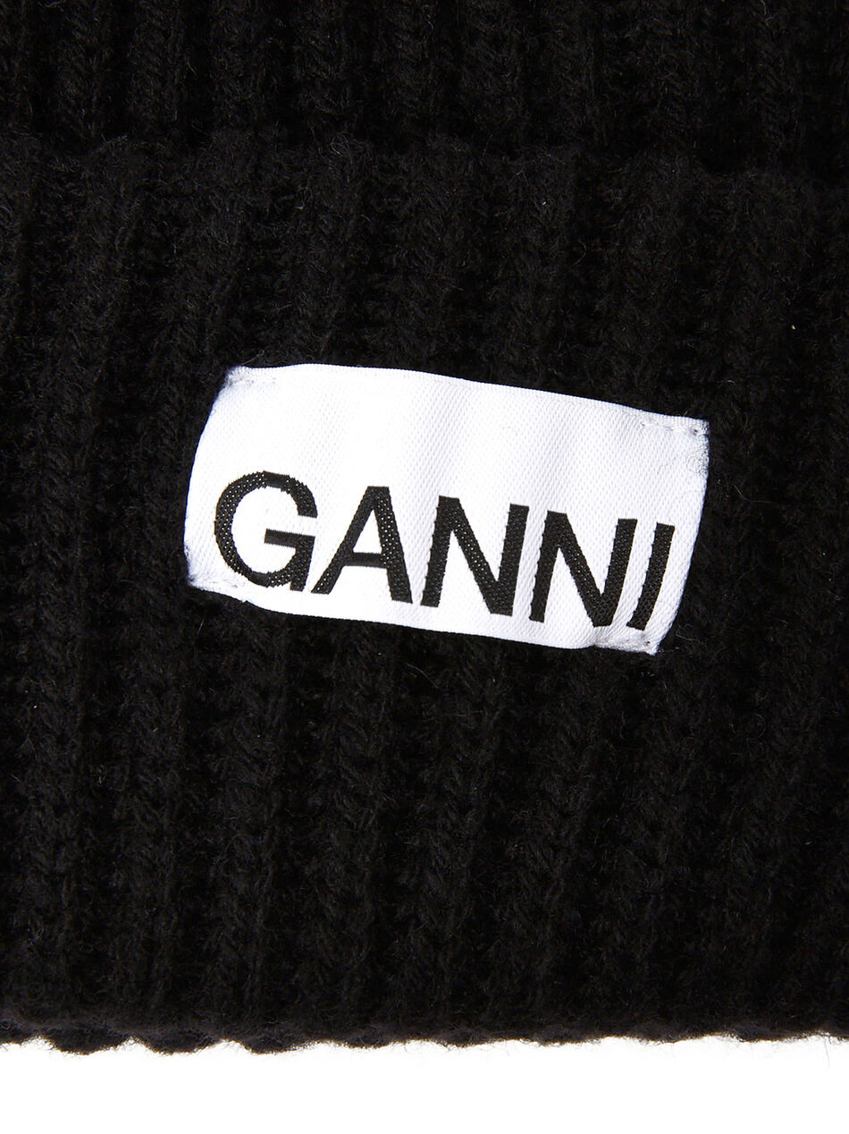 Logo Patch Ribbed Beanie Hat in Black