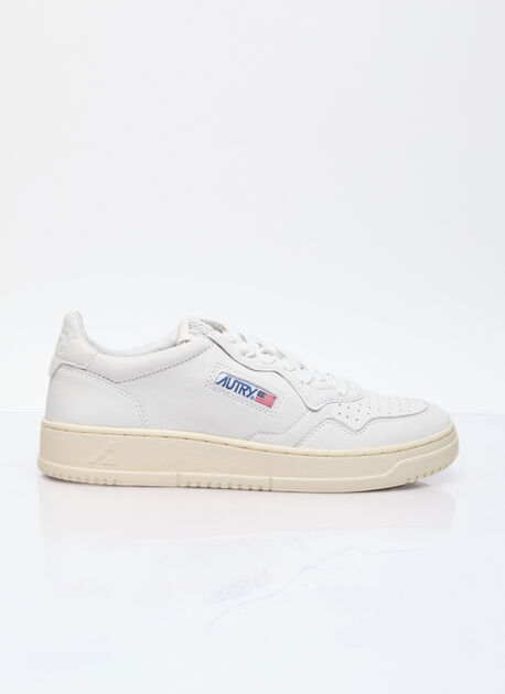 Medalist Low Top Sneakers