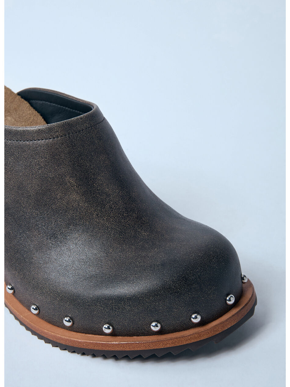 D-Woodstock MI Clog Heels