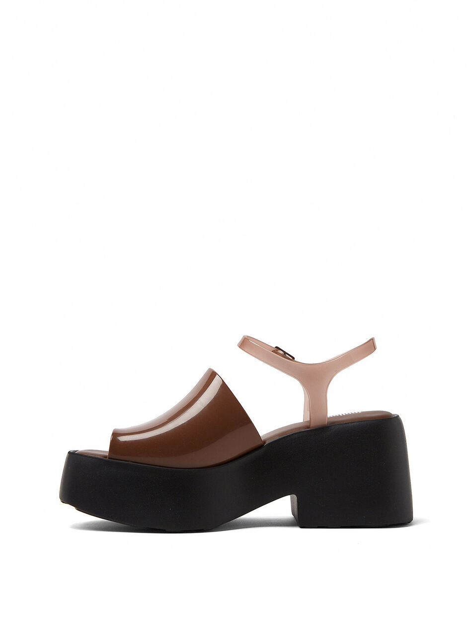 Pose Platform Sandals