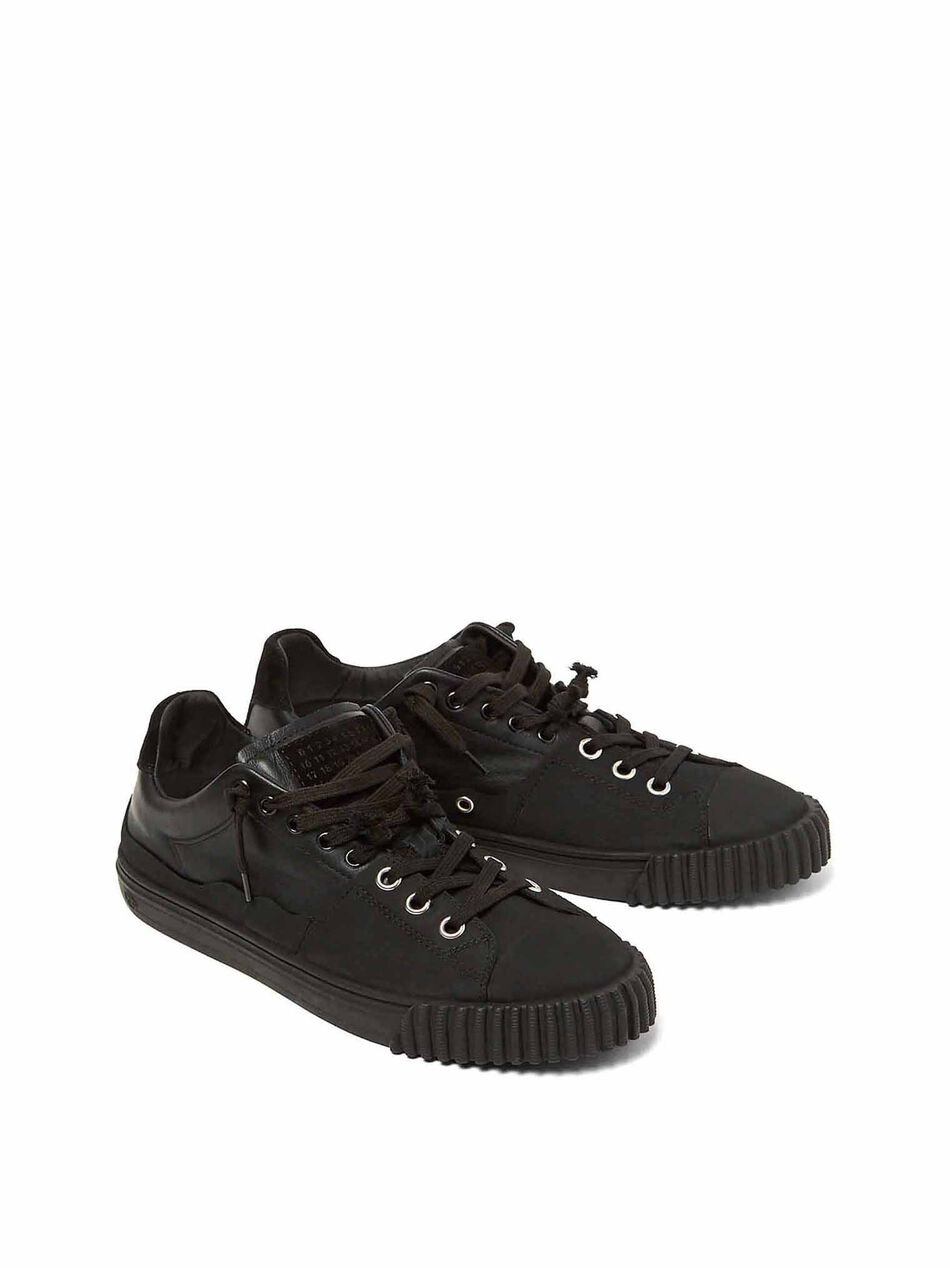 Evolution Black Sneakers