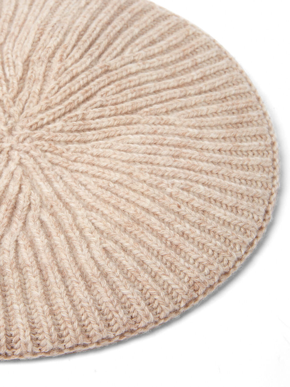 Ribbed Knit Beret Hat in White
