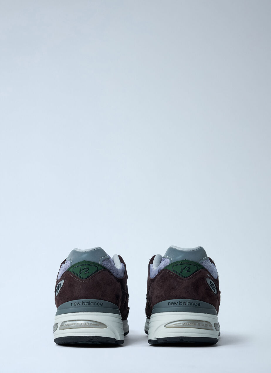991v2 Sneakers