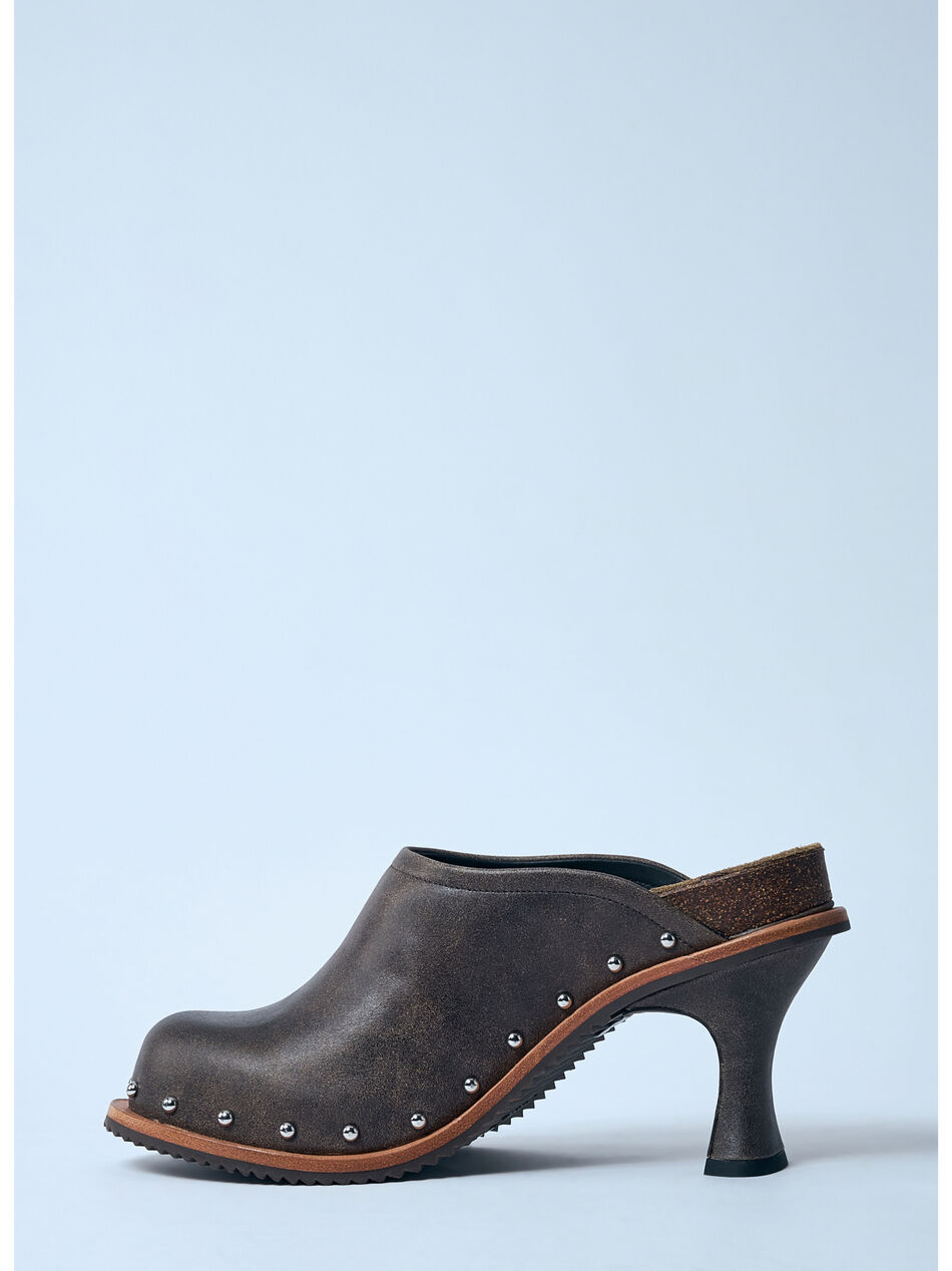 D-Woodstock MI Clog Heels