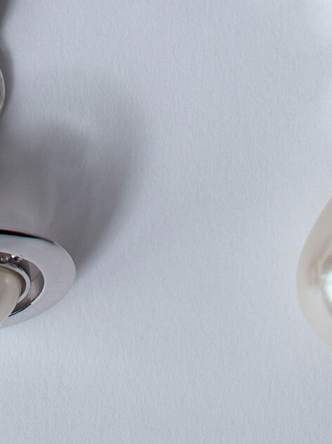 Small Claude Stud Earrings