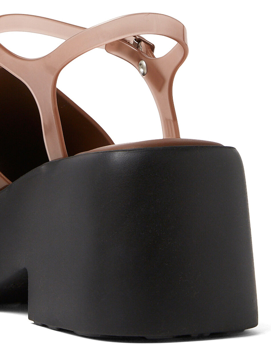 Pose Platform Sandals