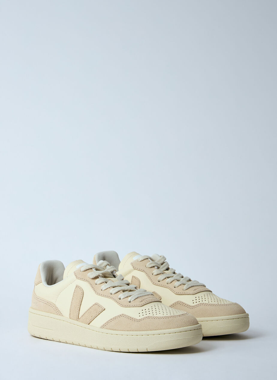 V-90 Sneakers