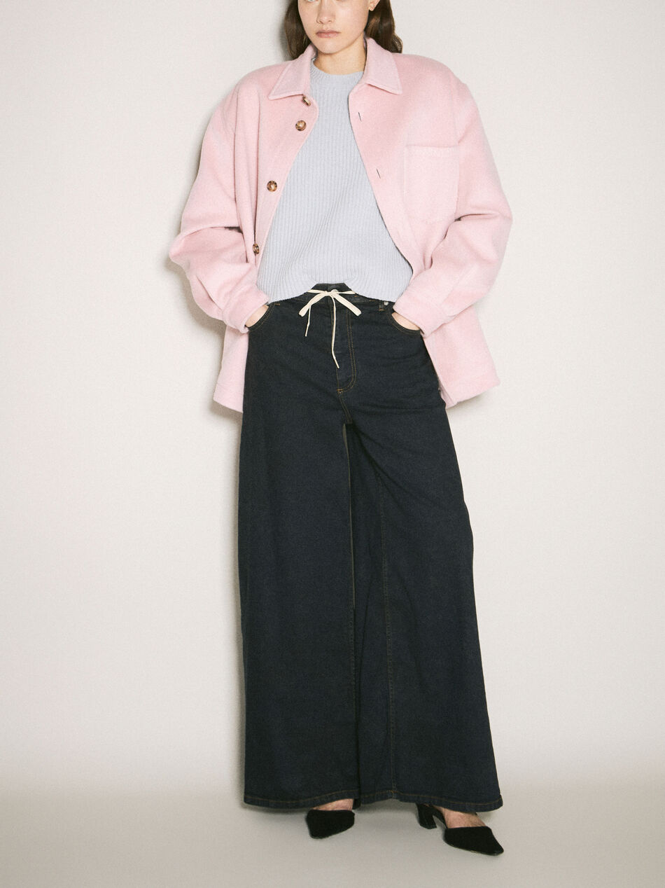 Wide-Leg Stretch Jeans