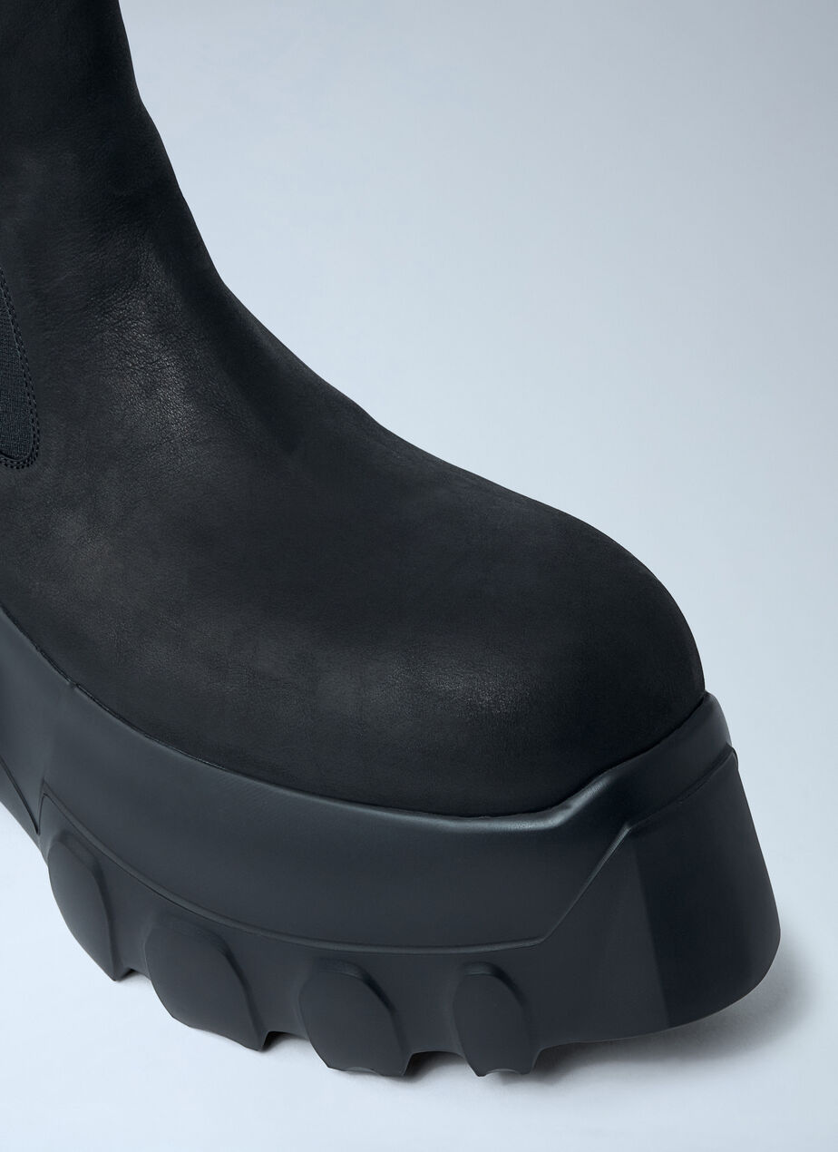 Beatle Mega Tractor Boots