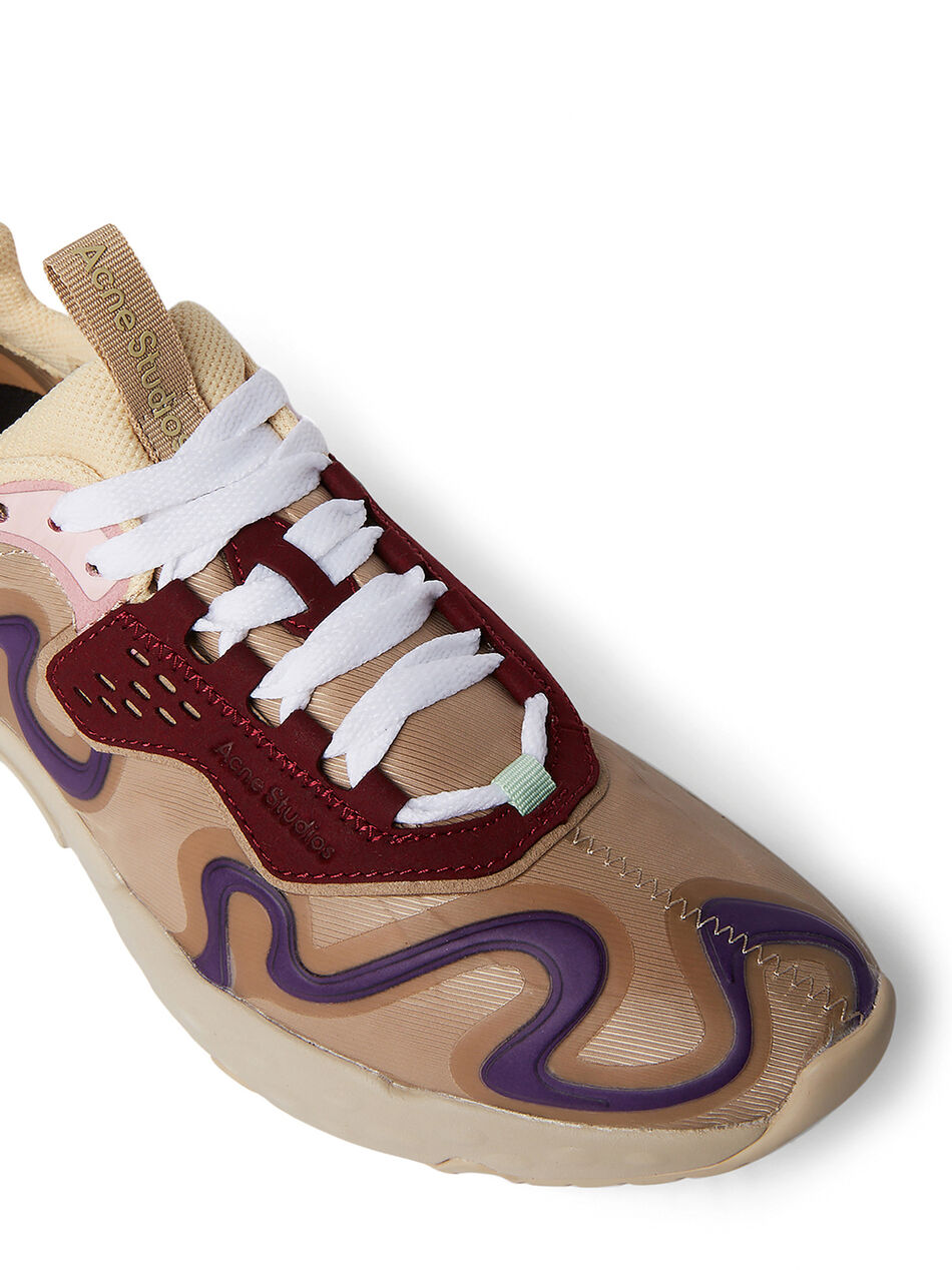 Ribbon Logo Sneakers in Beige