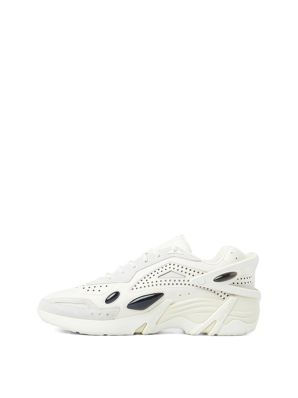 Raf Simons (RUNNER) Cyclone 21 Sneakers in White for Men | THE FLAMEL®