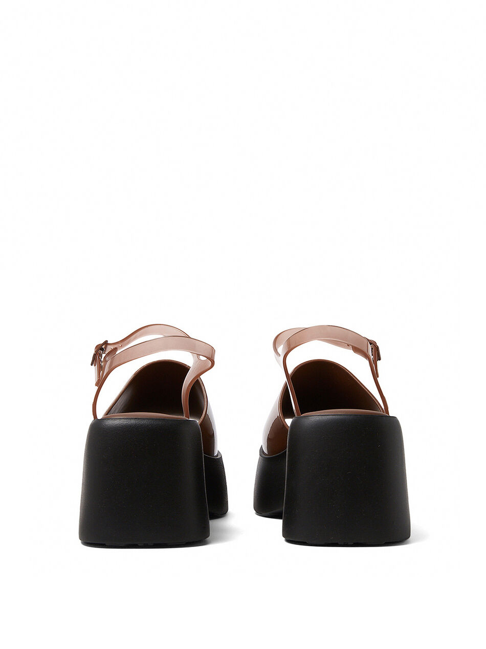 Pose Platform Sandals